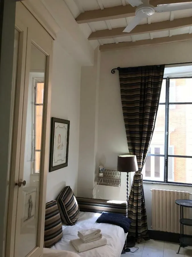 Appartamento La Casa In Vetrina Roma